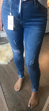 Load image into Gallery viewer, Blue Ripped Skinny Jeans (Size 6 Left)
